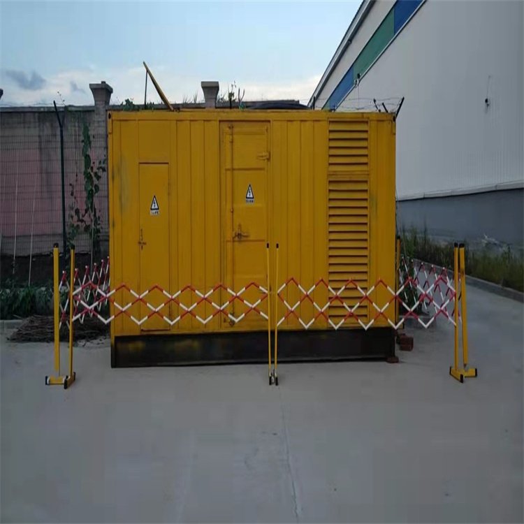 峨蔓镇发电机组油箱盖上留出小气孔有什么用？